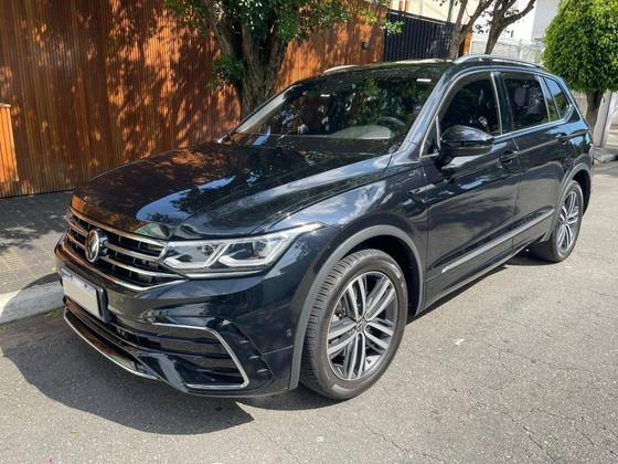 VOLKSWAGEN TIGUAN 2.0 300 TSI GASOLINA ALLSPACE R-LINE AUTOMÁTICO